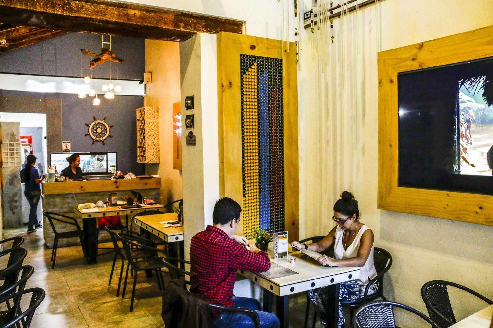 79 Hotel Medellin Bagian luar foto